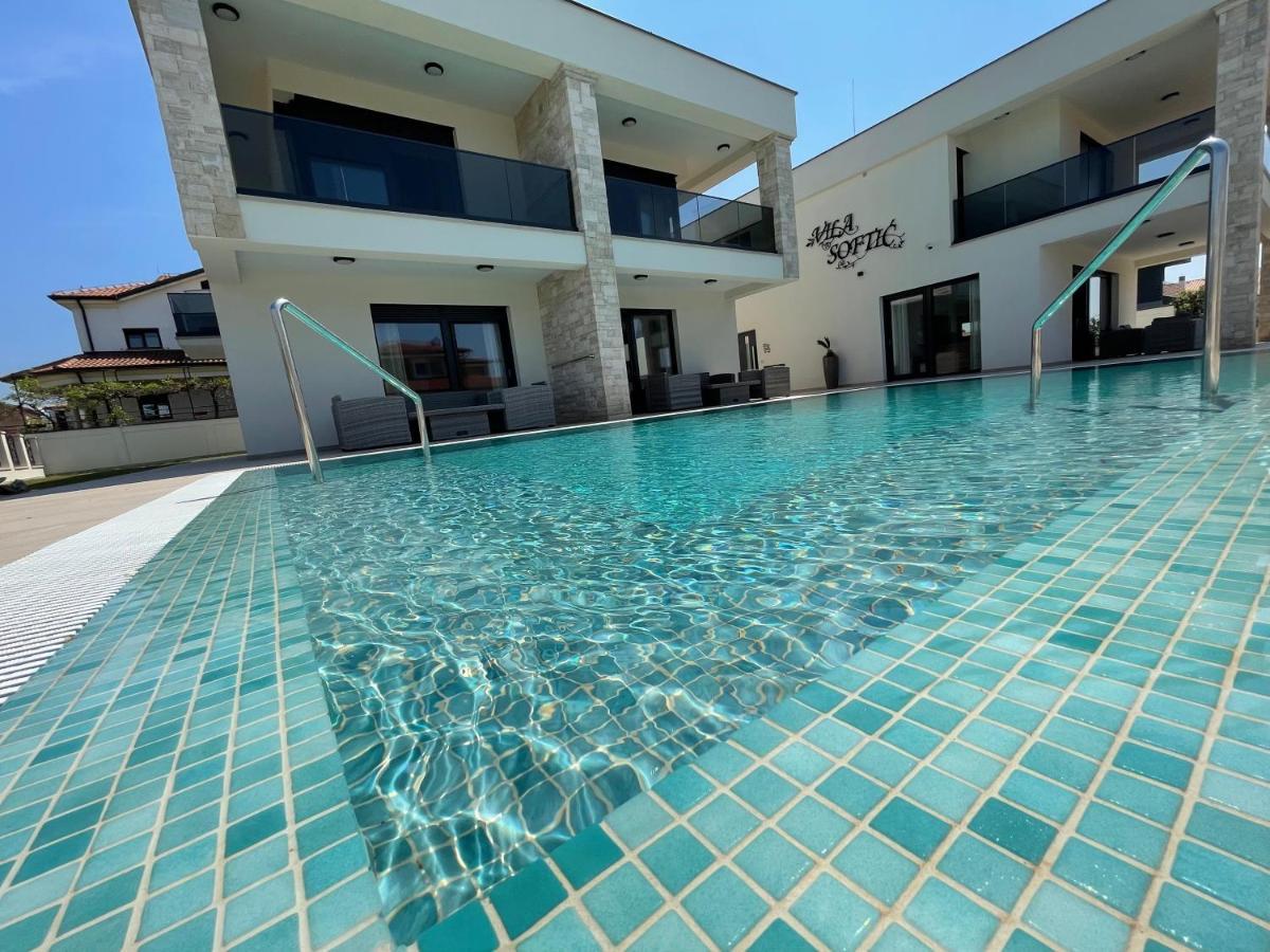 Vila Softic Azra Умаг Екстериор снимка