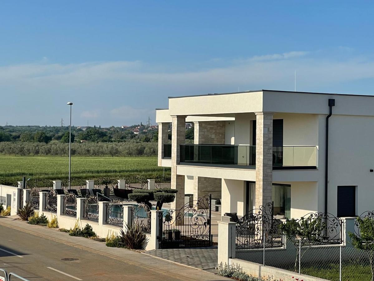 Vila Softic Azra Умаг Екстериор снимка